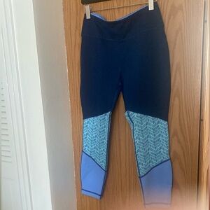 Vineyard Vines Navy and Blue Patterned Leggings Size Medium